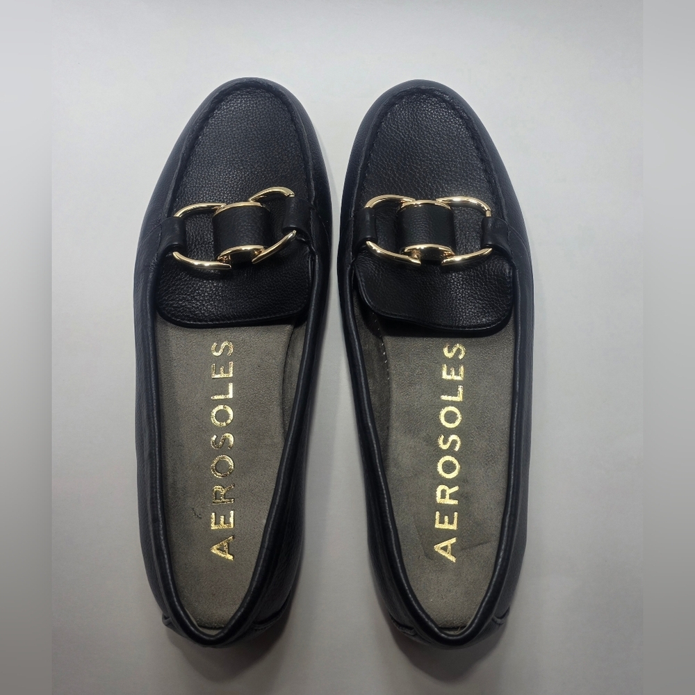 Aerosoles Women’s Black Loafers Gold Chain Accent – Size 9.5 – New